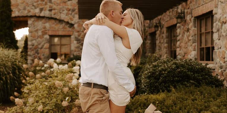 Tuscan dreams in Tennessee: These Olive Garden engagement pictures are going viral