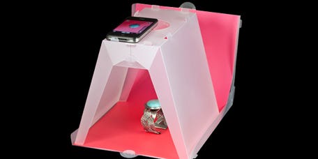 Modahaus Steady Stand 200 Is a Light Box for Compacts and Camera Phones Modahaus Steady Stand 200 Is a Light Box for Compacts and Camera Phones