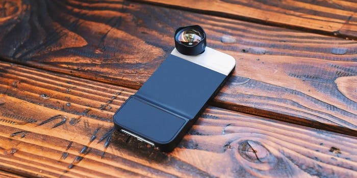 Kickstarter: Moment Case Makes iPhone 6 Into an Interchangeable-Lens Camera Kickstarter: Moment Case Makes iPhone 6 Into an Interchangeable-Lens Camera
